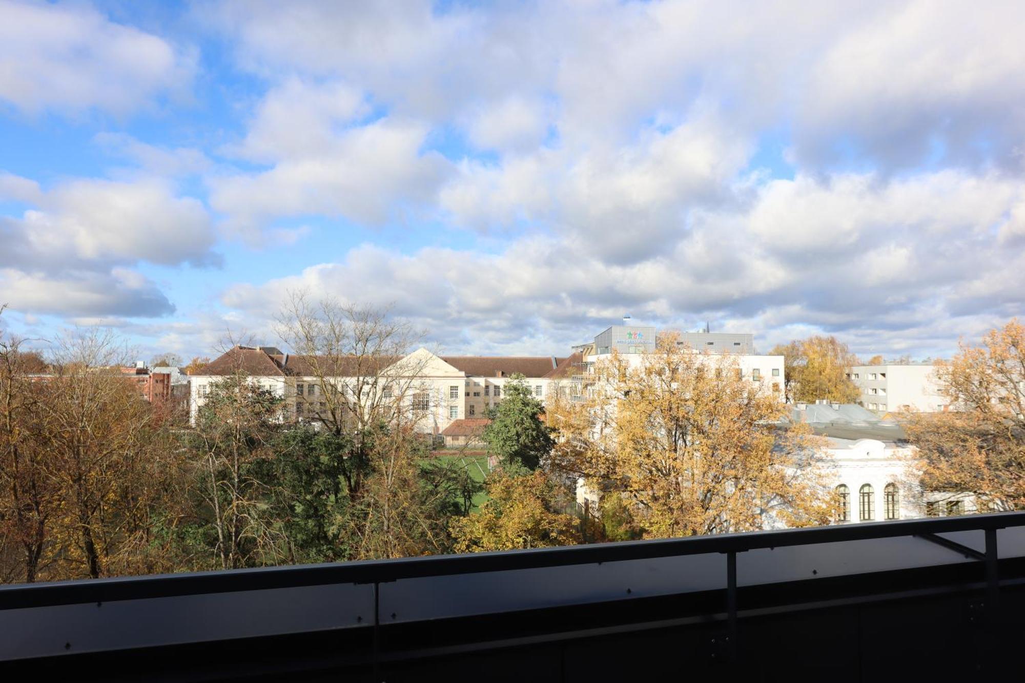 Aatrium Kinnisvara Riia Str 22 Apartment 80 M2 With 45 M2 Terrace Tartu Exterior foto